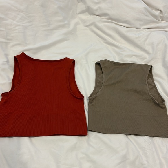 2 Pack Ribbed Tanks - Picture 2 of 2